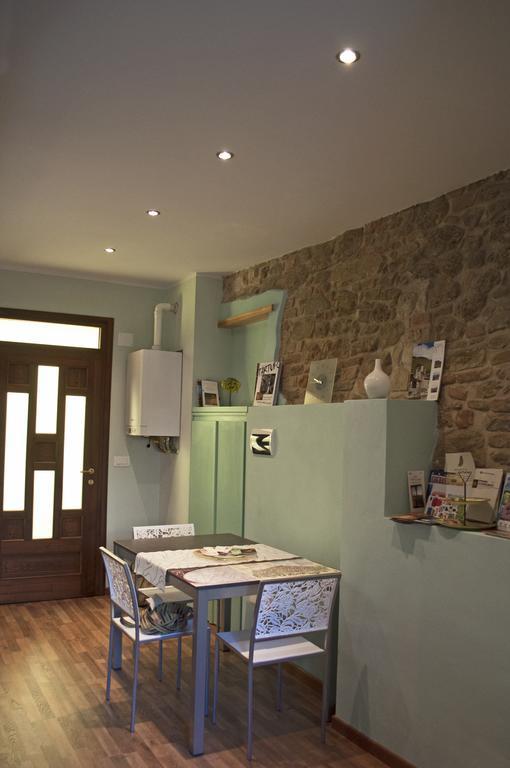 Di-vinodormire La Morra Habitación foto