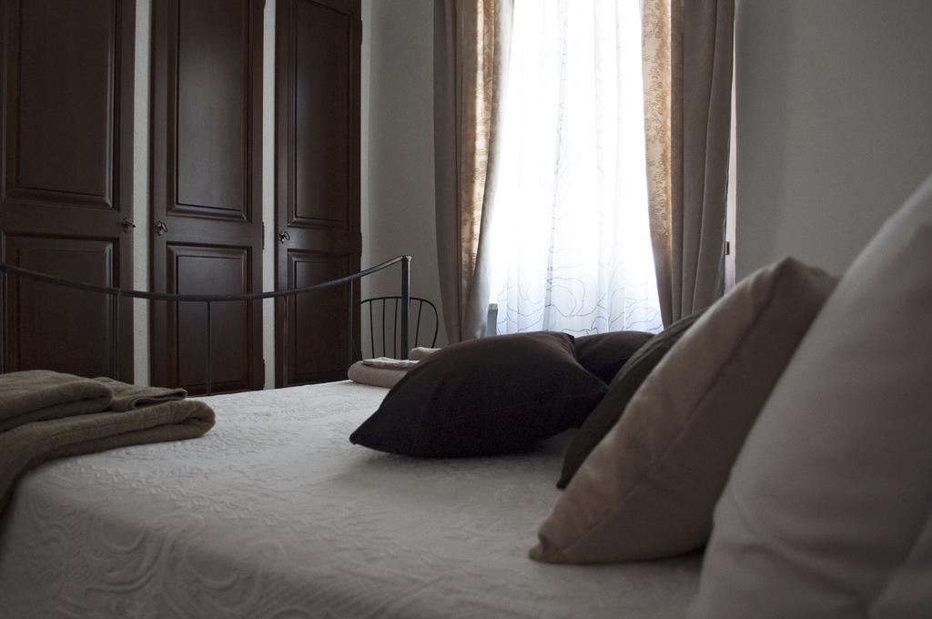 Di-vinodormire La Morra Habitación foto